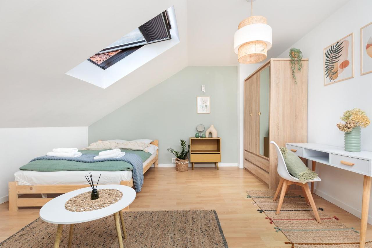 Pastel Grove Suite - By Upstairs Краков Экстерьер фото